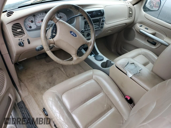 2002 Ford Explorer Sport Value z VIN 1FMYU60E32UA92511, wystawiony jako Copart lot #54368265 z przebiegiem 143 744 mil mil oraz Czysty tytuł • Clean title. Historia ofert i sprzedaży dostępna na DreamBid. Obrazek 8.