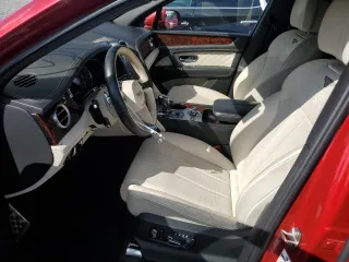 2017 Bentley Bentayga W12 z VIN SJAAC2ZV1HC014037, wystawiony jako Copart lot #73797634 z przebiegiem Nie podano mil oraz Szkoda całkowita • Salvage title. Historia ofert i sprzedaży dostępna na DreamBid. Obrazek 7.