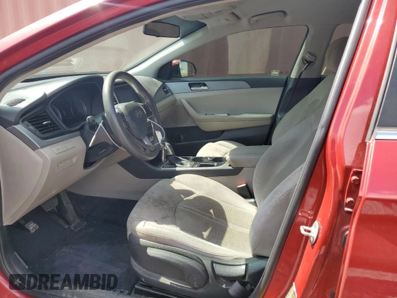 2018 Hyundai Sonata SE z VIN 5NPE24AF6JH611455, wystawiony jako Copart lot #55586265 z przebiegiem 122 448 mil mil oraz Szkoda całkowita • Salvage title. Historia ofert i sprzedaży dostępna na DreamBid. Obrazek 7.