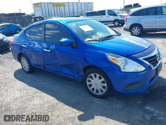 2017 Nissan Versa SV z VIN 3N1CN7AP1HL895731, wystawiony jako IAAI lot #42279393 z przebiegiem 94 040 mil mil oraz . Historia ofert i sprzedaży dostępna na DreamBid. Obrazek 1.