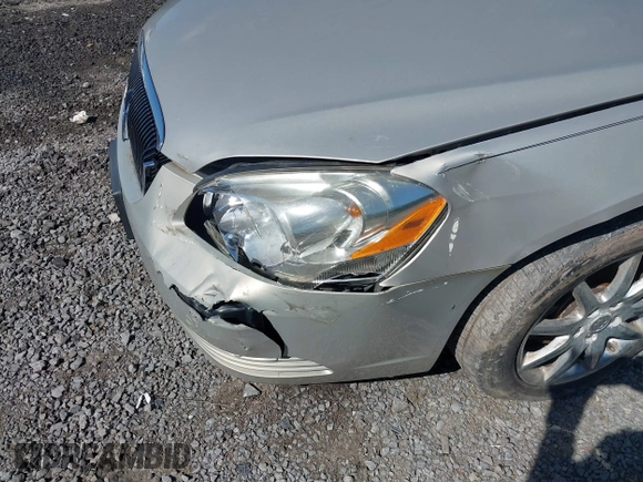 2007 Buick Lucerne CXL with VIN 1G4HD57247U218226, listed as a IAAI auction lot 40508642 with 185,398 mi miles and . Bid and sale history available at DreamBid. Image 6.