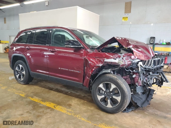 2024 Jeep Grand Cherokee 4xe with VIN 1C4RJYB65RC720684, listed as a Copart auction lot 51878405 with 0 mi miles and Salvage Title. Bid and sale history available at carsss.com. Image 4.