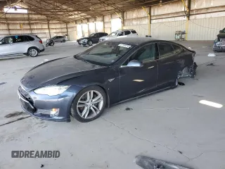 2016 Tesla Model S 70 with VIN 5YJSA1E15GF131448, listed as a Copart auction lot 57100245 with 84,503 mi miles and Clean title. Bid and sale history available at DreamBid. Image 1.