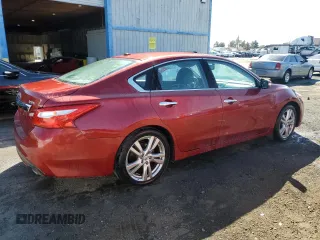 2016 Nissan Altima SL z VIN 1N4BL3AP6GC117903, wystawiony jako Copart lot #49747655 z przebiegiem 130 490 mil mil oraz Czysty tytuł • Clean title. Historia ofert i sprzedaży dostępna na DreamBid. Obrazek 3.