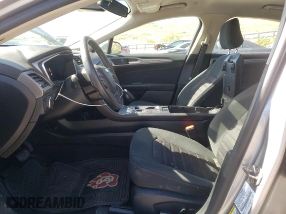 2020 Ford Fusion SE z VIN 3FA6P0LU3LR267311, wystawiony jako Copart lot #56350115 z przebiegiem 53 359 mil mil oraz Szkoda całkowita • Salvage title. Historia ofert i sprzedaży dostępna na DreamBid. Obrazek 7.