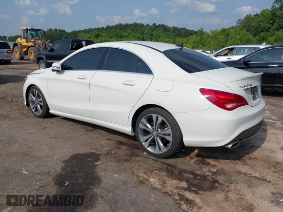 2014 Mercedes-Benz CLA 250 с VIN WDDSJ4EBXEN113882, выставлен на аукционе IAAI как лот 42426754 с пробегом 121 138 миль миль и . История ставок и продаж доступна на DreamBid. Изображение 3.