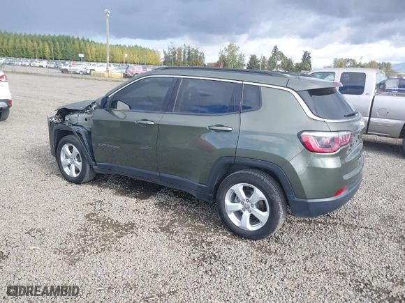 2018 Jeep Compass Latitude with VIN 3C4NJCBB2JT468805, listed as a IAAI auction lot 40621256 with 115,501 mi miles. Bid and sale history available at carsss.com. Image 3.