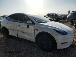 2022 Tesla Model Y Performance with VIN 7SAYGDEF7NF337571, listed as a Copart auction lot 45050805 with Not Provided miles and Salvage Title. Bid and sale history available at DreamBid. Image 4.
