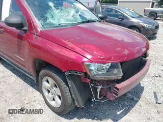2017 Jeep Compass Sport z VIN 1C4NJCBA2HD132188, wystawiony jako IAAI lot #42569521 z przebiegiem 106 668 mil mil oraz . Historia ofert i sprzedaży dostępna na DreamBid. Obrazek 6.