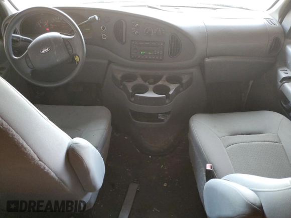 2008 Ford Econoline Passenger XL z VIN 1FBSS31L98DB42627, wystawiony jako Copart lot #63192154 z przebiegiem 111 494 mil mil oraz Szkoda całkowita • Salvage title. Historia ofert i sprzedaży dostępna na DreamBid. Obrazek 8.