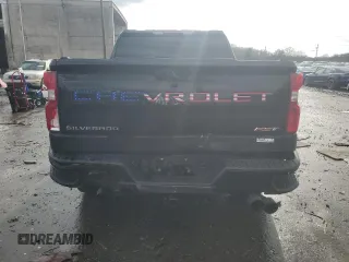 2021 Chevrolet Silverado 1500 RST with VIN 1GCUYEEL8MZ225519, listed as a Copart auction lot 43184385 with 71,378 mi miles and Salvage Title. Bid and sale history available at carsss.com. Image 6.