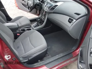 2016 Hyundai Elantra SE z VIN 5NPDH4AE9GH753695, wystawiony jako IAAI lot #41617429 z przebiegiem 165 401 mil mil oraz . Historia ofert i sprzedaży dostępna na DreamBid. Obrazek 5.