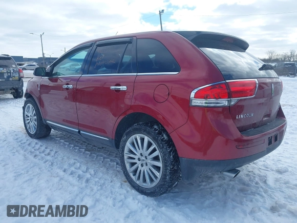 2014 Lincoln MKX with VIN 2LMDJ8JK2EBL06393, listed as a IAAI auction lot 41646903 with 118,394 mi miles. Bid and sale history available at carsss.com. Image 3.