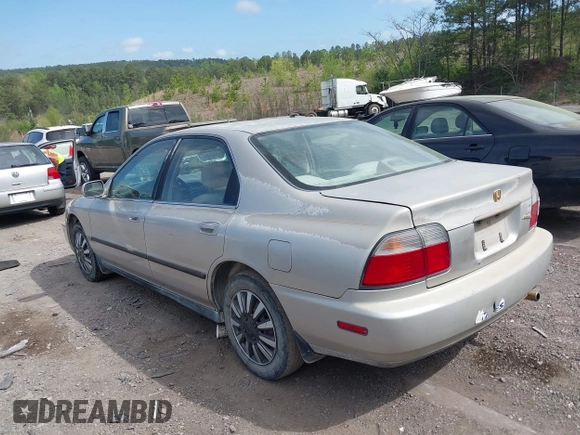 1996 Honda Accord LX with VIN 1HGCD5635TA258353, listed as a IAAI auction lot 41963481 with 215,926 mi miles and . Bid and sale history available at carsss.com. Image 3.