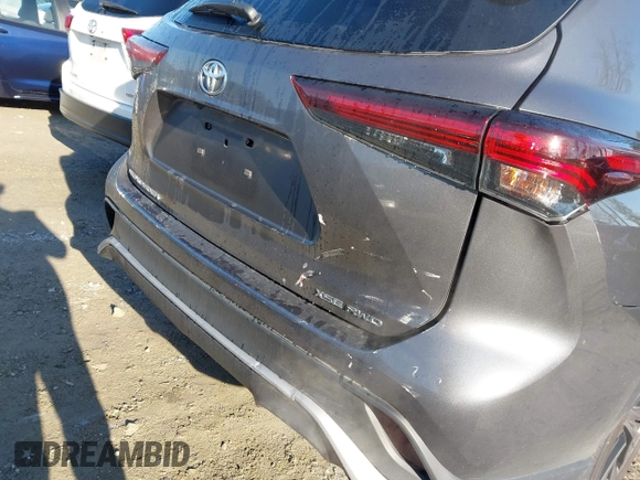 2024 Toyota Highlander LE z VIN 5TDKDRBH3RS531823, wystawiony jako IAAI lot #41769437 z przebiegiem 27 754 mil mil oraz . Historia ofert i sprzedaży dostępna na DreamBid. Obrazek 19.