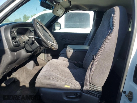2001 Dodge 1500 z VIN 3B7HC13Z41G174015, wystawiony jako Copart lot #52925335 z przebiegiem 307 332 mil mil oraz Szkoda całkowita • Salvage title. Historia ofert i sprzedaży dostępna na DreamBid. Obrazek 7.