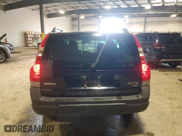 2004 Volvo V70 XC Cross Country with VIN YV1SZ59H641130475, listed as a Copart auction lot 49985455 with 168,328 mi miles and Salvage title. Bid and sale history available at DreamBid. Image 6.