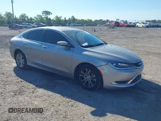 2015 Chrysler 200 Limited z VIN 1C3CCCAB0FN589900, wystawiony jako IAAI lot #41898265 z przebiegiem 153 975 mil mil oraz . Historia ofert i sprzedaży dostępna na DreamBid. Obrazek 1.