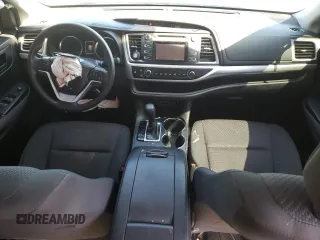 2018 Toyota Highlander LE z VIN 5TDZARFH4JS040991, wystawiony jako Copart lot #48375895 z przebiegiem 47 243 mil mil oraz Szkoda całkowita • Salvage title. Historia ofert i sprzedaży dostępna na DreamBid. Obrazek 8.