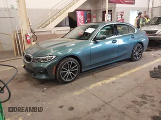 2021 BMW 3 Series 330i xDrive with VIN 3MW5R7J02M8B48226, listed as a IAAI auction lot 41637655 with 33,853 mi miles. Bid and sale history available at carsss.com. Image 17.