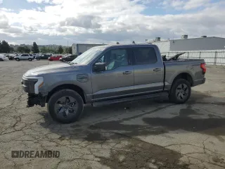 2023 Ford F-150 Lightning Pro z VIN 1FT6W1EV0PWG34788, wystawiony jako Copart lot #54454805 z przebiegiem 11 432 mil mil oraz Szkoda całkowita • Salvage title. Historia ofert i sprzedaży dostępna na DreamBid. Obrazek 1.