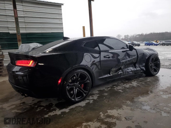 2018 Chevrolet Camaro 1SS with VIN 1G1FE1R71J0160237, listed as a Copart auction lot 48487665 with 40,298 mi miles and Salvage Title. Bid and sale history available at DreamBid. Image 3.