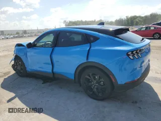 2024 Ford Mustang Mach-E Select z VIN 3FMTK1R47RMA23476, wystawiony jako Copart lot #57778105 z przebiegiem Nie podano mil oraz Nie do naprawy • Non repairable. Historia ofert i sprzedaży dostępna na DreamBid. Obrazek 2.
