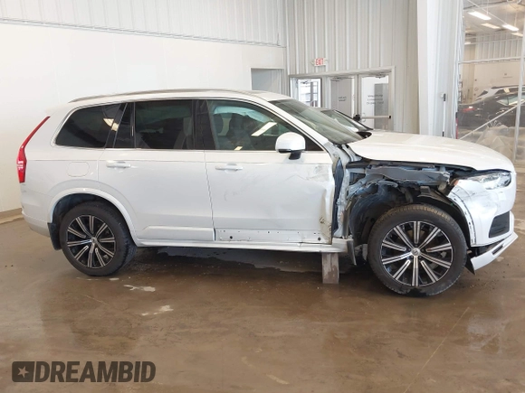 2022 Volvo XC90 Momentum with VIN YV4102PK8N1783915, listed as a IAAI auction lot 41668867 with 72,756 mi miles. Bid and sale history available at carsss.com. Image 14.