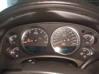 2011 Chevrolet Avalanche LS with VIN 3GNTKEE30BG375142, listed as a IAAI auction lot 41369489 with 127,165 mi miles. Bid and sale history available at carsss.com. Image 7.