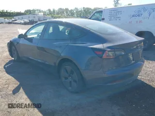 2023 Tesla Model 3 z VIN 5YJ3E1EA2PF492659, wystawiony jako IAAI lot #42284833 z przebiegiem 41 205 mil mil oraz . Historia ofert i sprzedaży dostępna na DreamBid. Obrazek 3.