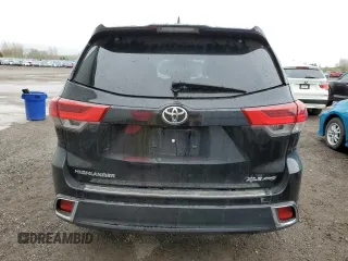 2019 Toyota Highlander SE z VIN 5TDJZRFH7KS598809, wystawiony jako Copart lot #56323355 z przebiegiem 275 728 mil mil oraz Szkoda całkowita • Salvage title. Historia ofert i sprzedaży dostępna na DreamBid. Obrazek 6.