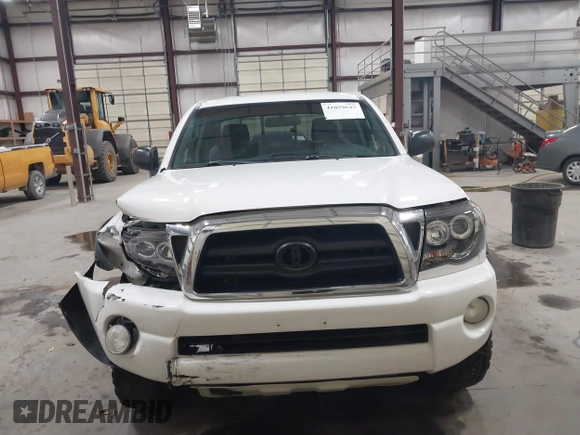 2008 Toyota Tacoma with VIN 5TEUU42N58Z580315, listed as a IAAI auction lot 41059647 with 109,478 mi miles and . Bid and sale history available at carsss.com. Image 12.