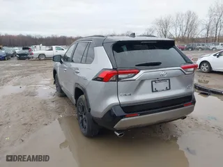 2025 Toyota RAV4 Hybrid XSE with VIN 4T3E6RFV4SU179475, listed as a IAAI auction lot 41911108 with 1,189 mi miles. Bid and sale history available at carsss.com. Image 3.