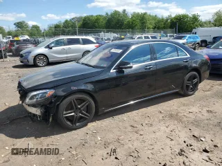 2015 Mercedes-Benz S 550 z VIN WDDUG8FB9FA113796, wystawiony jako Copart lot #57255935 z przebiegiem 132 884 mil mil oraz Szkody całkowita. Historia ofert i sprzedaży dostępna na DreamBid. Obrazek 1.