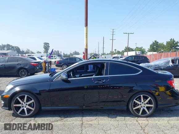 2015 Mercedes-Benz C 250 with VIN WDDGJ4HB7FG390528, listed as a IAAI auction lot 42608653 with 126,314 mi miles and . Bid and sale history available at DreamBid. Image 15.