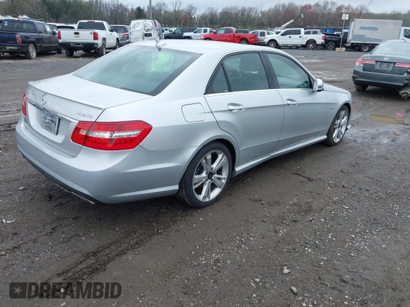 2012 Mercedes-Benz E 350 Luxury with VIN WDDHF8JB2CA655121, listed as a IAAI auction lot 41952558 with 106,155 mi miles and . Bid and sale history available at carsss.com. Image 4.