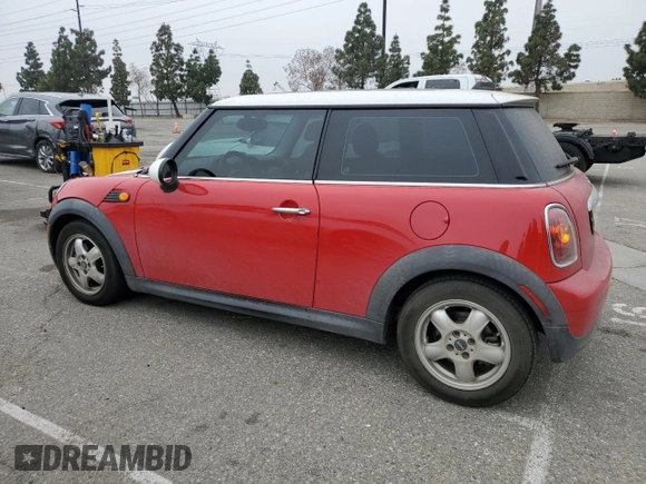 2009 MINI Hardtop with VIN WMWMF33529TW77066, listed as a Copart auction lot 55321915 with 139,901 mi miles and Clean Title. Bid and sale history available at DreamBid. Image 2.