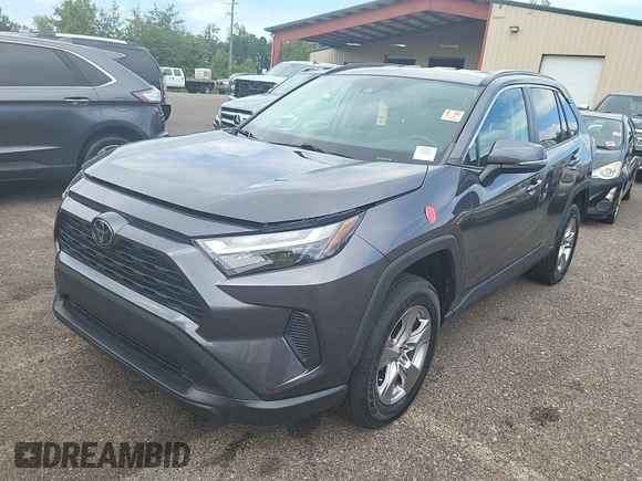 2022 Toyota RAV4 XLE with VIN 2T3P1RFV5NC282921, listed as a IAAI auction lot 42840420 with 43,470 mi miles and . Bid and sale history available at DreamBid. Image 3.
