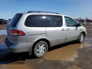 2003 Toyota Sienna LE with VIN 4T3ZF13C03U536285, listed as a Copart auction lot 51961005 with 359,820 mi miles and Salvage Title. Bid and sale history available at carsss.com. Image 3.