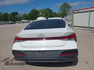 2024 Hyundai Elantra SEL с VIN KMHLM4DG4RU642352, выставлен на аукционе IAAI как лот 42020717 с пробегом 28 515 миль миль и . История ставок и продаж доступна на DreamBid. Изображение 16.