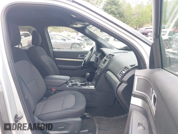 2019 Ford Explorer XLT с VIN 1FM5K8DH7KGA82765, выставлен на аукционе IAAI как лот 42344396 с пробегом 73 074 миль миль и . История ставок и продаж доступна на DreamBid. Изображение 5.