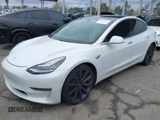 2020 Tesla Model 3 Performance z VIN 5YJ3E1EC4LF625109, wystawiony jako IAAI lot #41735149 z przebiegiem 95 010 mil mil oraz . Historia ofert i sprzedaży dostępna na DreamBid. Obrazek 20.