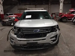 2016 Ford Police Interceptor Utility z VIN 1FM5K8AR2GGC06039, wystawiony jako IAAI lot #41640964 z przebiegiem 85 915 mil mil oraz . Historia ofert i sprzedaży dostępna na DreamBid. Obrazek 12.
