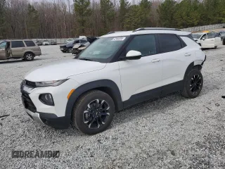 2022 Chevrolet TrailBlazer LT with VIN KL79MPS24NB104230, listed as a Copart auction lot 42980385 with 67,377 mi miles and Salvage Title. Bid and sale history available at carsss.com. Image 1.