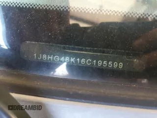 2006 Jeep Commander z VIN 1J8HG48K16C195599, wystawiony jako Copart lot #59402935 z przebiegiem 184 157 mil mil oraz Szkoda całkowita • Salvage title. Historia ofert i sprzedaży dostępna na DreamBid. Obrazek 12.