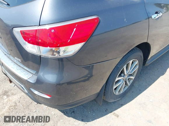 2014 Nissan Pathfinder S with VIN 5N1AR2MM3EC723572, listed as a IAAI auction lot 42657522 with 138,328 mi miles and . Bid and sale history available at DreamBid. Image 6.