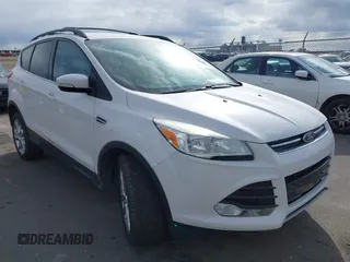 2013 Ford Escape SEL with VIN 1FMCU9H90DUD84350, listed as a IAAI auction lot 41883888 with 177,347 mi miles. Bid and sale history available at carsss.com. Image 1.
