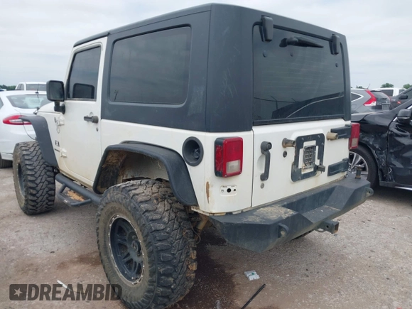2008 Jeep Wrangler X z VIN 1J4FZ24108L653849, wystawiony jako IAAI lot #42305913 z przebiegiem 220 937 mil mil oraz . Historia ofert i sprzedaży dostępna na DreamBid. Obrazek 6.