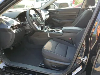 2025 Nissan Altima SV z VIN 1N4BL4DV2SN383500, wystawiony jako Copart lot #59168345 z przebiegiem 1 987 mil mil oraz Czysty tytuł • Clean title. Historia ofert i sprzedaży dostępna na DreamBid. Obrazek 7.
