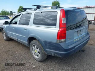 2002 Volvo V70 z VIN YV1SZ58D421080106, wystawiony jako IAAI lot #42338965 z przebiegiem 214 739 mil mil oraz . Historia ofert i sprzedaży dostępna na DreamBid. Obrazek 3.